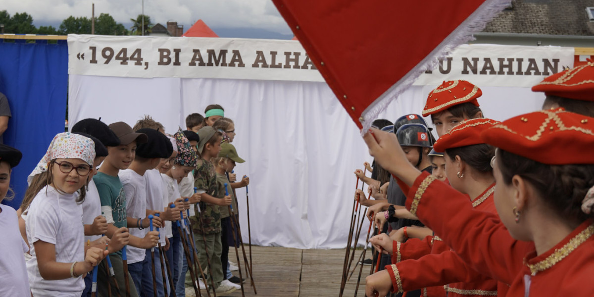 Gaztelaia eskolako haurrek pastoral bat eman düe
